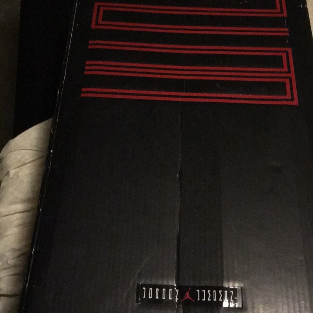 Jordan 11 “ Win Like 96 “ - Picture 7 of 8